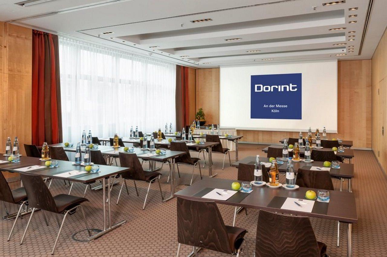 Hotel Dorint An Der Messe Koeln Exterior foto