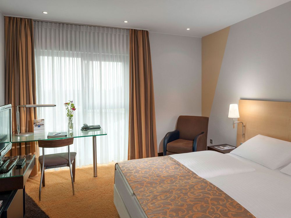 Hotel Dorint An Der Messe Koeln Habitación foto